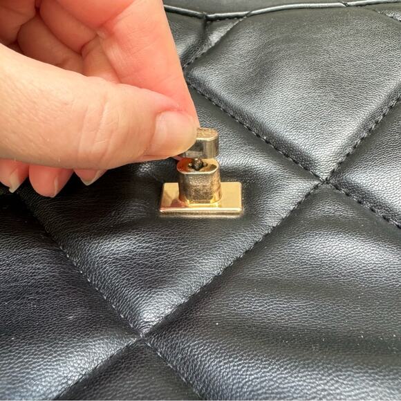 Badgley Mischka Black Diamond Quilted Puffer Front Lock Shoulder Bag Purse - Picture 9 of 9